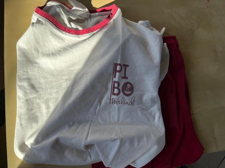 Pibo sportkledij, Kinderen en Baby's, Kinderkleding | Maat 152, Gebruikt, Jongen of Meisje, Broek, Ophalen of Verzenden
