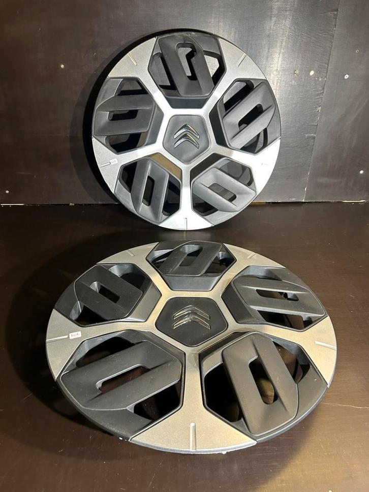 2 enjoliveurs Citroën C4 18", Autos : Divers, Enjoliveurs, Comme neuf, Enlèvement ou Envoi