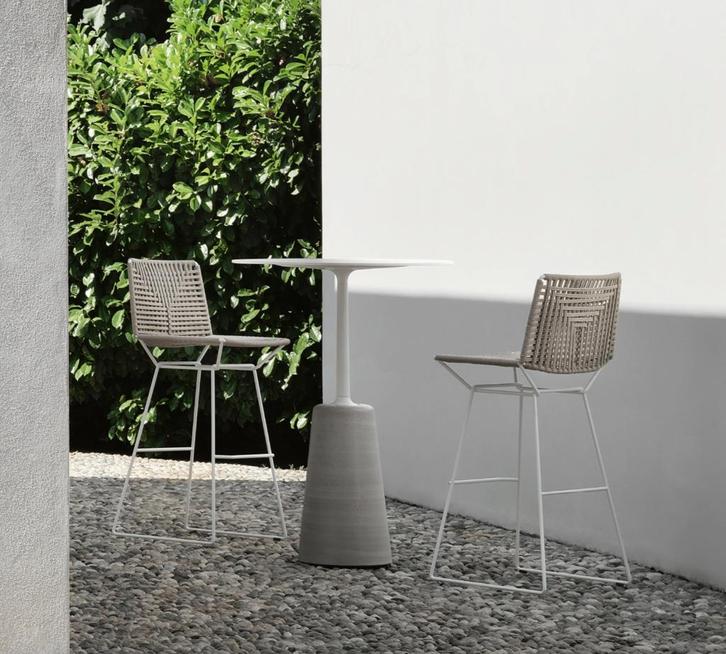 MDF Italia Rock Bar table + Neil twist hoge stoelen, Huis en Inrichting, Tafels | Statafels, Zo goed als nieuw, Ophalen