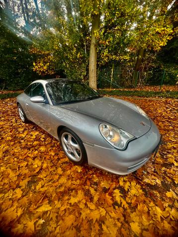 Porsche 911 targa 94.000 kms historique complet  disponible aux enchères