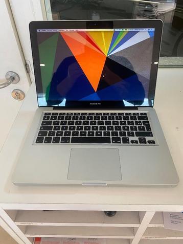 Macbook pro 13 inch + lader.