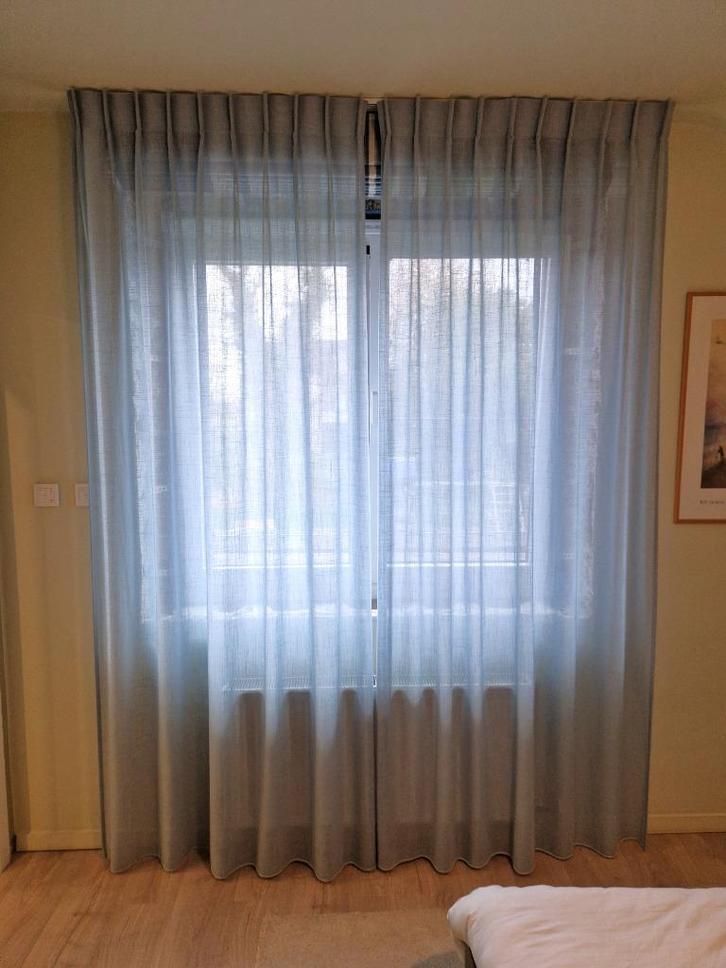 Lichtblauwe doorzichtige gordijnen met plafondroede, Huis en Inrichting, Stoffering | Gordijnen en Lamellen, Gebruikt, 200 cm of meer