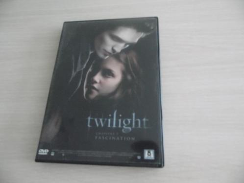 TWILIGHT CHAPITRE 1 FASCINATION, CD & DVD, DVD | Science-Fiction & Fantasy, Comme neuf, Fantasy, À partir de 9 ans, Enlèvement ou Envoi