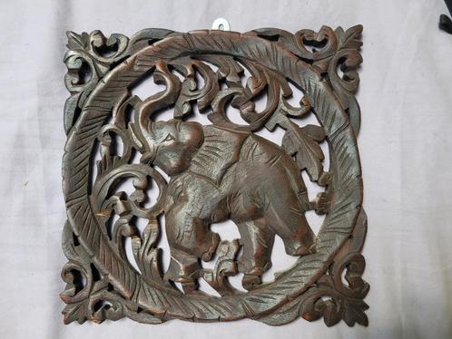 mooie met hand uitgesnede olifant, Antiek en Kunst, Kunst | Beelden en Houtsnijwerken, Ophalen of Verzenden
