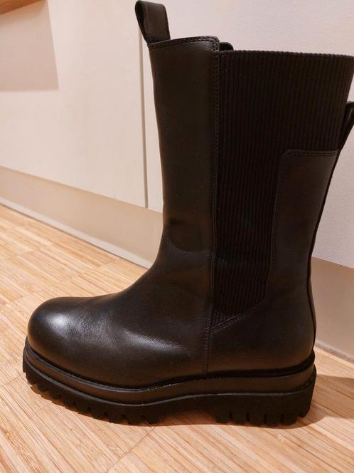 Bottes noires Cos - pointure 38 - NEUVES, Vêtements | Femmes, Chaussures, Enlèvement ou Envoi