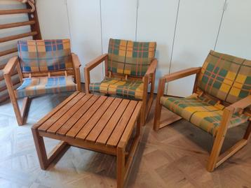 Design stoelen en tafel beschikbaar voor biedingen