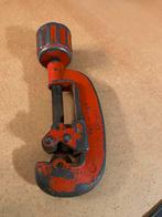 Coupe tube 1/8 a 11/4 32mm en bon état Pas de jeux, Bricolage & Construction, Outillage | Outillage à main, Enlèvement, Utilisé