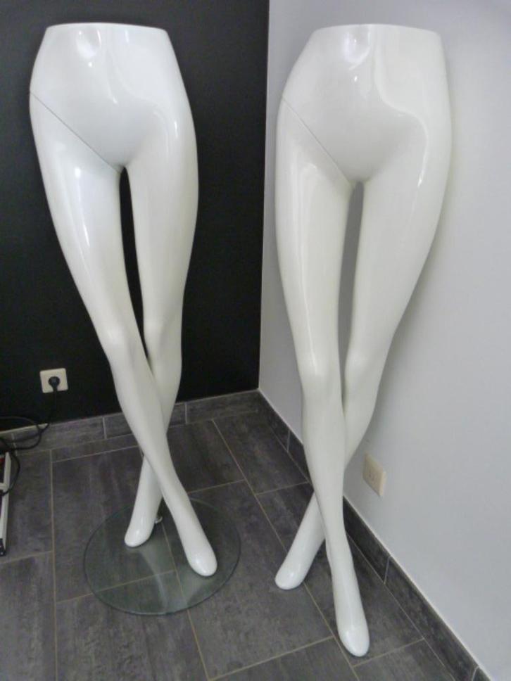2 x Paspop benen op statief - pantys/broeken display, Antiek en Kunst, Curiosa en Brocante, Ophalen