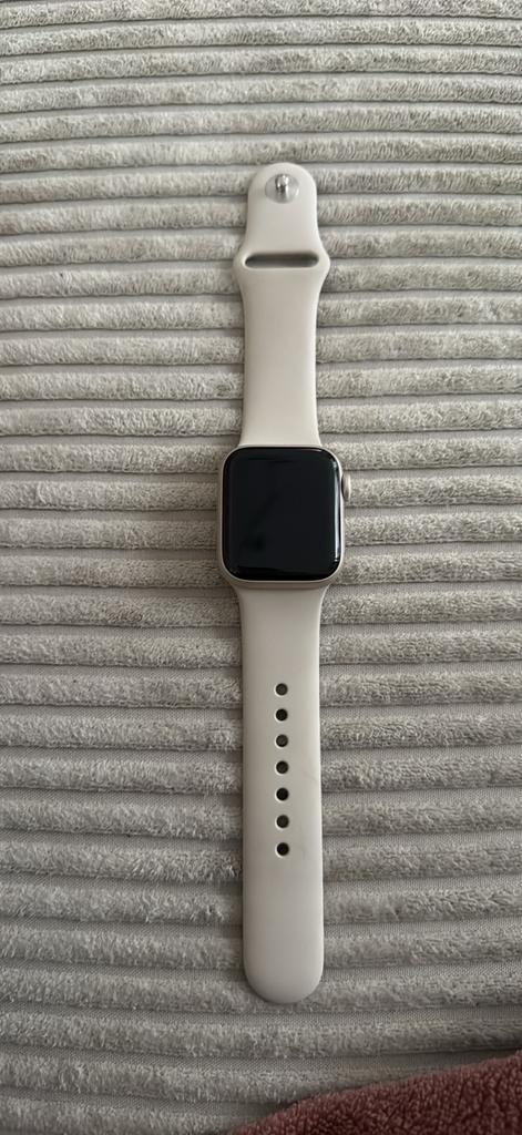 Apple Watch SE 40mm, Handtassen en Accessoires, Smartwatches, Zo goed als nieuw, iOS, Wit, Conditie, Waterdicht, Verzenden