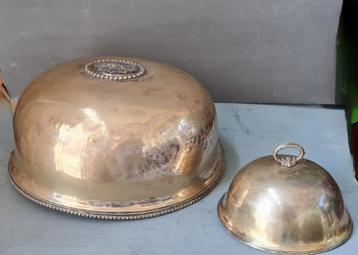 Set of 2 Mid Victorian dinner domes silver plated beschikbaar voor biedingen