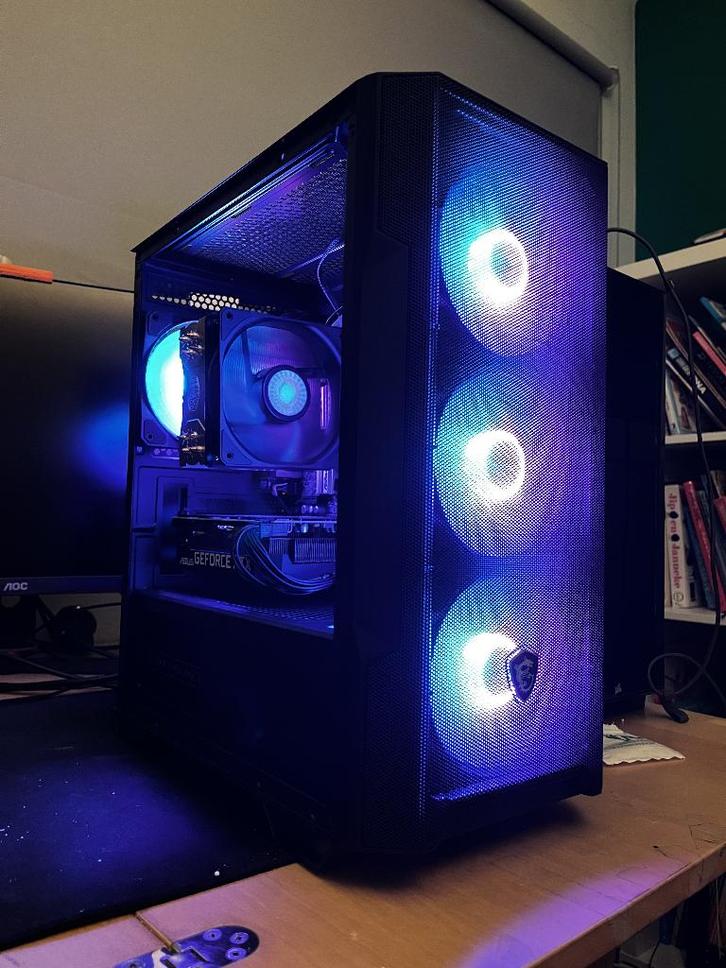 Custom PC laten bouwen – 9  reviews, Computers en Software, Overige Computers en Software, Zo goed als nieuw, Ophalen of Verzenden