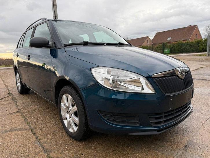 Skoda Fabia 1.2 essence Euro 5, inspection, 1 propriétaire, Autos, Skoda, Entreprise, Fabia, ABS, Airbags, Ordinateur de bord