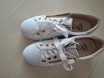 Witte sneaker dl sport maat 39  beschikbaar voor biedingen