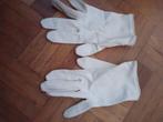 Gants blanc de cérémonie enfant, Kinderen en Baby's, Kinderkleding | Mutsen, Sjaals en Handschoenen, Ophalen of Verzenden, Nieuw