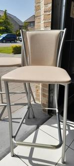 2 mooie barstoelen, Ophalen, Zo goed als nieuw