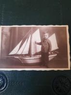 heel oude foto kind voor schip - naamvermelding, Verzamelen, Foto's en Prenten, Foto, Ophalen of Verzenden, Zo goed als nieuw