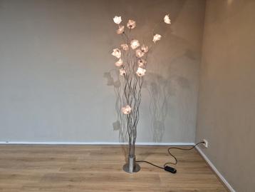 Harco Loor Breeze - 15 lampes - Lampadaire sur pied - Design, Enlèvement ou Envoi, Comme neuf, 150 à 200 cm, Harco Loor, artimide, Foscarini, vloerlamp, bloemen, design