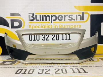 Bumper Volvo V40 Cross Country Voorbumper 1-E1-1644 beschikbaar voor biedingen