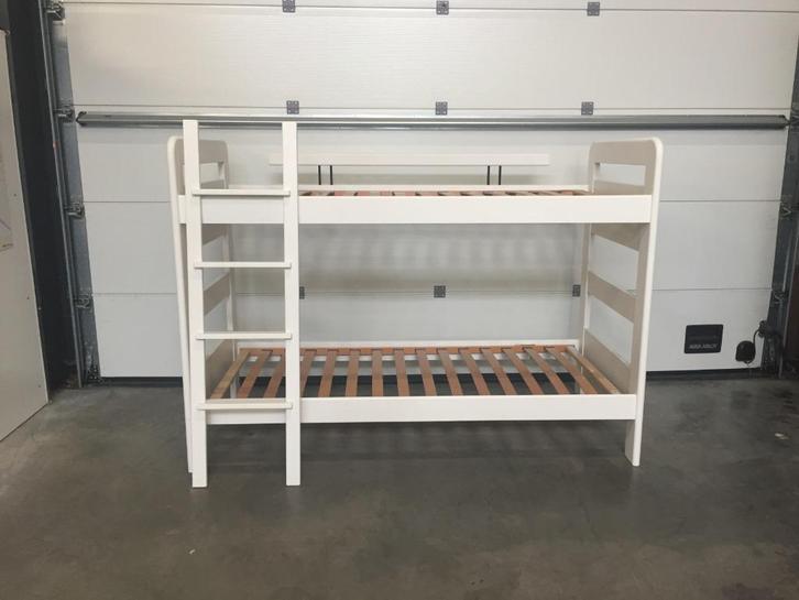 (48) Stapelbed witte kleur, Kinderen en Baby's, Kinderkamer | Stapelbedden en Hoogslapers, Gebruikt, Stapelbed, Ophalen