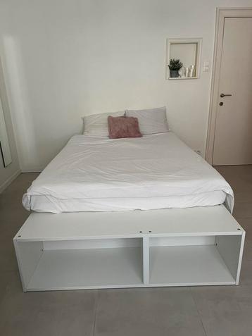 IKEA BED WIT MET OPBERGKASTEN - ZONDER matras beschikbaar voor biedingen
