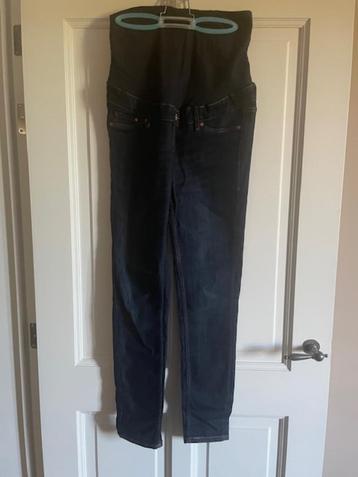 Donkerblauwe zwangerschapsjeansbroek van H&M beschikbaar voor biedingen