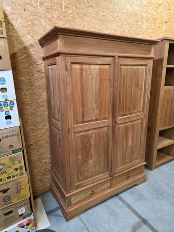 Mooie massief teakhouten schabbenkast/broodkast beschikbaar voor biedingen