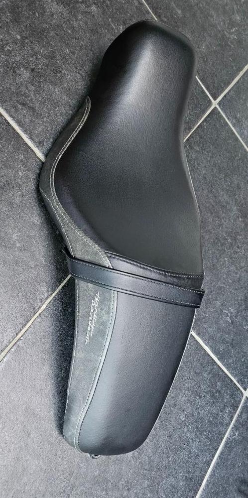 SELLE DE LUXE ORIGINALE HARLEY DAVIDSON 2004 À..., Motos, Pièces | Harley-Davidson, Utilisé, Enlèvement ou Envoi