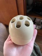 Artemide design, Enlèvement