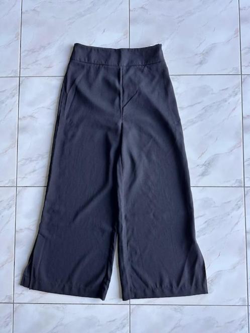 Brede broek Stradivarius maat 40 (nr1624a), Kleding | Dames, Broeken en Pantalons, Zo goed als nieuw, Maat 38/40 (M), Zwart, Lang