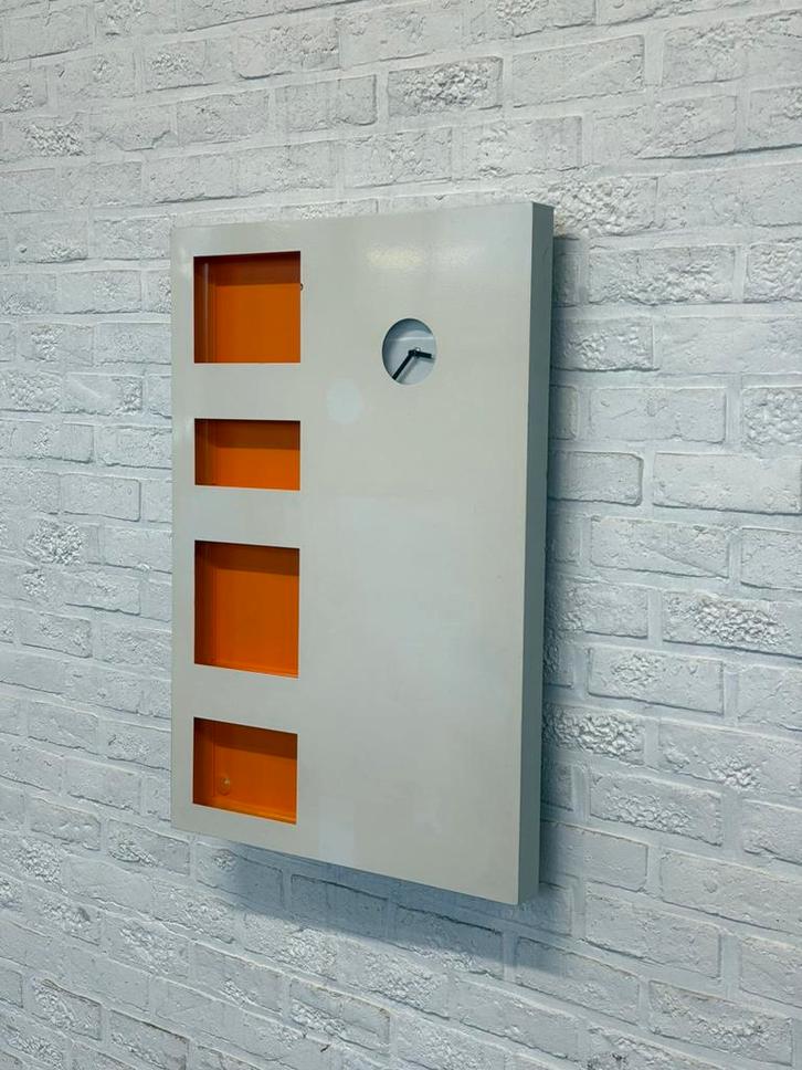 IKEA JAGGA – Étagère murale avec horloge intégrée, Maison & Meubles, Accessoires pour la Maison | Étagères murales & Rayons de bibliothèque