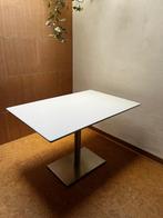 Vintage Pedrali tafel met stalen poot en gelamineerd blad, Huis en Inrichting, Tafels | Eettafels, 50 tot 100 cm, 100 tot 150 cm