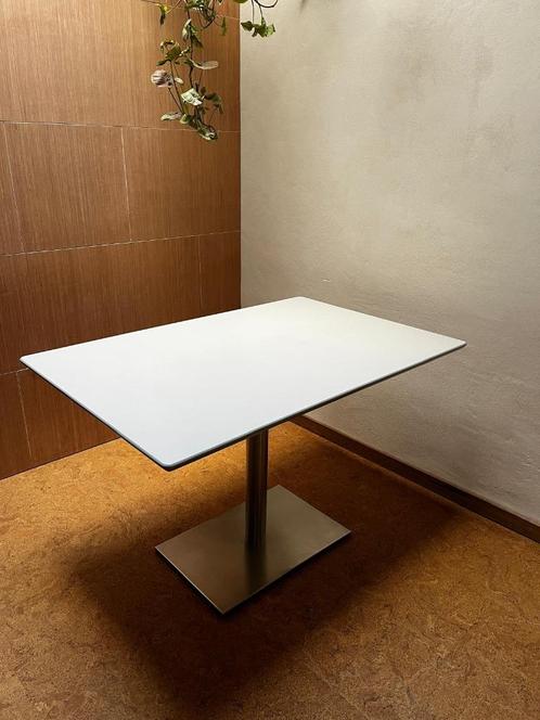 Vintage Pedrali tafel met stalen poot en gelamineerd blad, Huis en Inrichting, Tafels | Eettafels, Zo goed als nieuw, 50 tot 100 cm