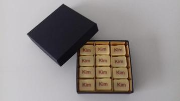 Luxedoosjes voor 9 pralines beschikbaar voor biedingen