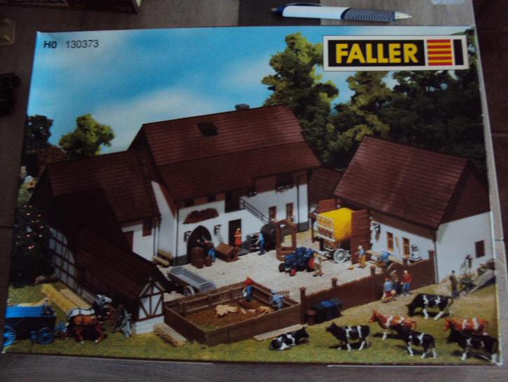 Faller Ho Boerderij mt paarden koeien  en figuren preiser, Hobby en Vrije tijd, Modelbouw | Auto's en Voertuigen, Nieuw, Overige typen