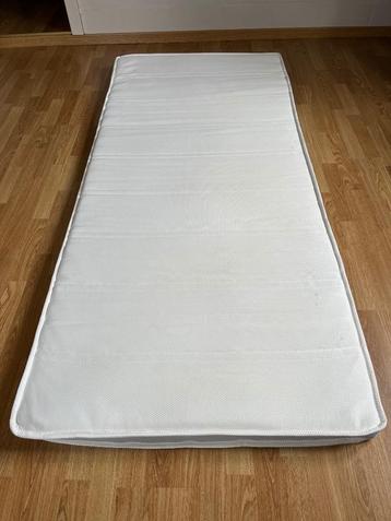 Matrastopper éénpersoonsbed beschikbaar voor biedingen