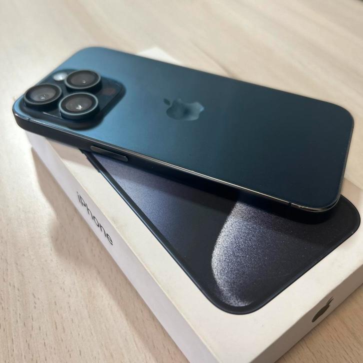iPhone 15 Pro 91% batterij, doos, factuur, accessoires, Telecommunicatie, Mobiele telefoons | Apple iPhone, Zo goed als nieuw