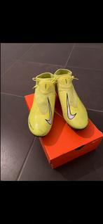 NIEUW Voetbalschoenen van Nike maat 42.., Enlèvement ou Envoi, Neuf, Chaussures