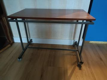 zijtafel beschikbaar voor biedingen