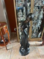 Grote bronzen vrouw Mati Hari, Antiek en Kunst, Ophalen