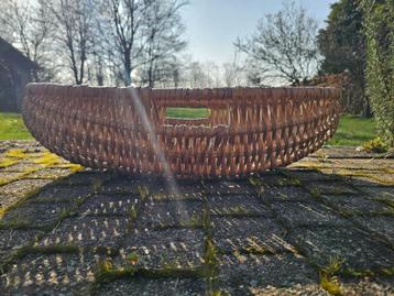 Rieten mand beschikbaar voor biedingen