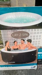 Hallo, ik verkoop een jacuzzi voor vier personen, Sport en Fitness, Tafeltennis, Ophalen of Verzenden, Zo goed als nieuw