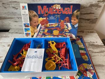 Muizeval MB spellen grote doos [s79], Enlèvement ou Envoi, Comme neuf