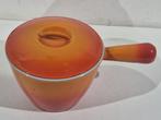 Le Creuset 2 fondue pot , oranje rode kleur , 1,5 liter inho, Ophalen of Verzenden, Gebruikt, Gietijzer, Inductieplaat