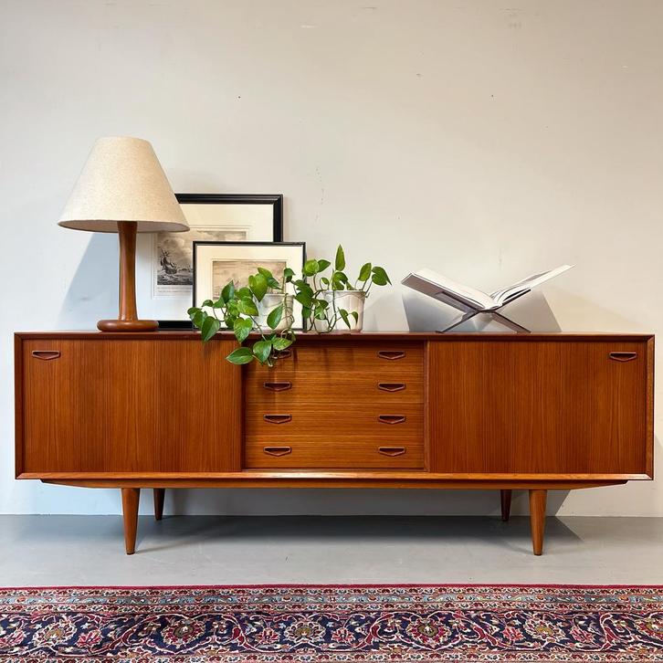 Buffet au design vintage •Clausen & Søn•, Maison & Meubles, Armoires | Dressoirs, Utilisé, Enlèvement ou Envoi