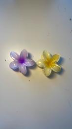 Haarclip bloem, Handtassen en Accessoires, Uiterlijk | Haarverzorging, Ophalen, Zo goed als nieuw