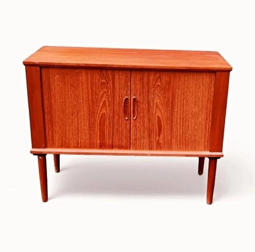 Vintage Scandinavisch dressoir met rolluiken 33t schijfopsla, Huis en Inrichting, Woonaccessoires | Overige, Zo goed als nieuw