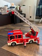 Camion pompier + 2 figurines, Enfants & Bébés, Jouets | Playmobil, Comme neuf, Ensemble complet