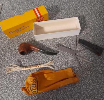 GBD Tabakspijp met toebehoren. beschikbaar voor biedingen