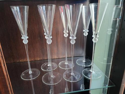 7 verres à apéritif en cristal d'une hauteur de 33 cm - BON, Antiquités & Art, Antiquités | Verre & Cristal, Enlèvement ou Envoi