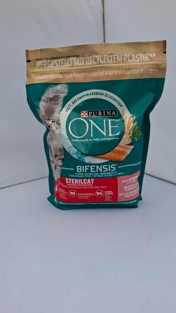 Purina One poezenbrokjes beschikbaar voor biedingen
